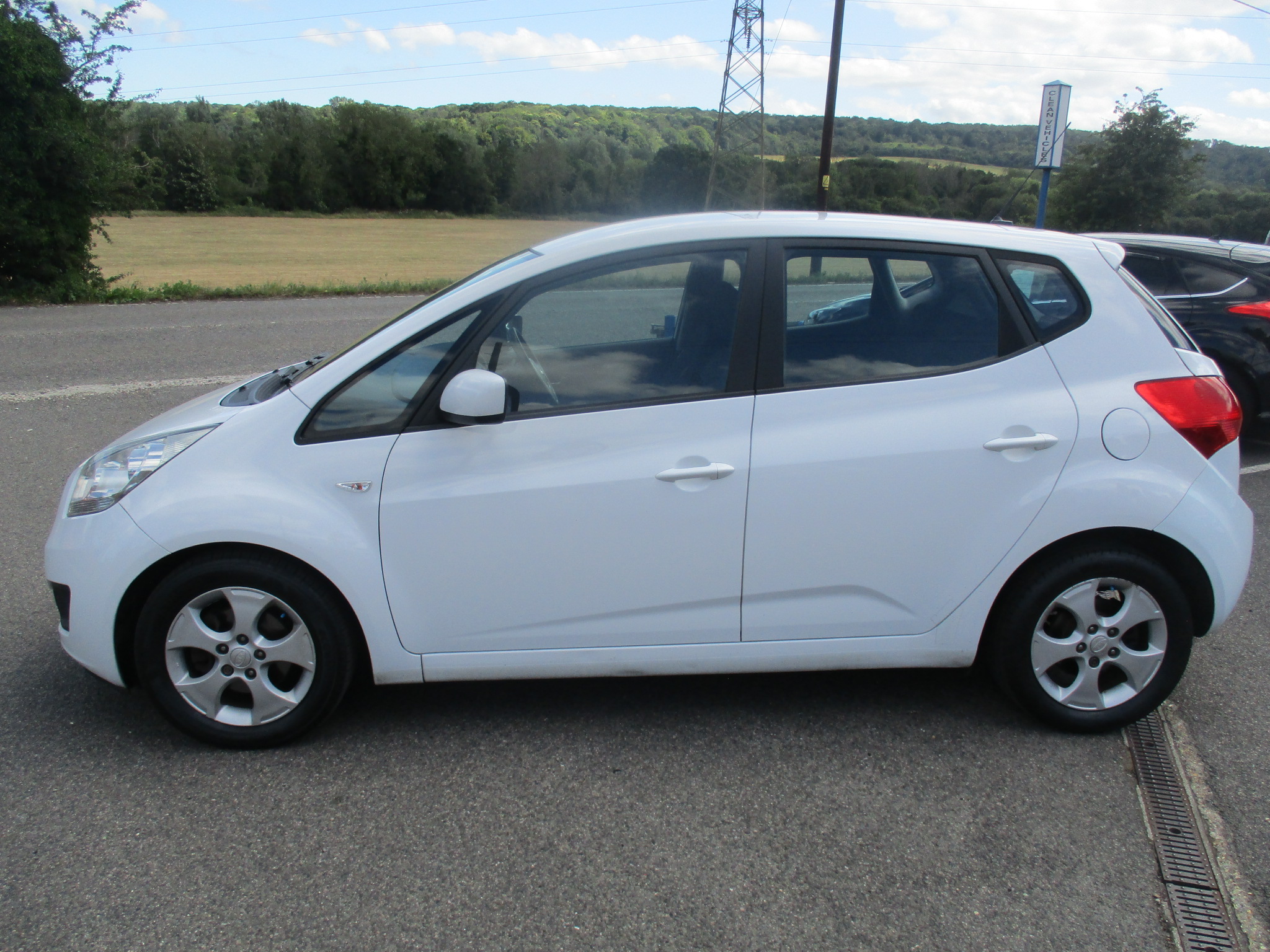 KIA VENGA 1.4 CRDI ECO DYNAMICS (6 SPD) 2011